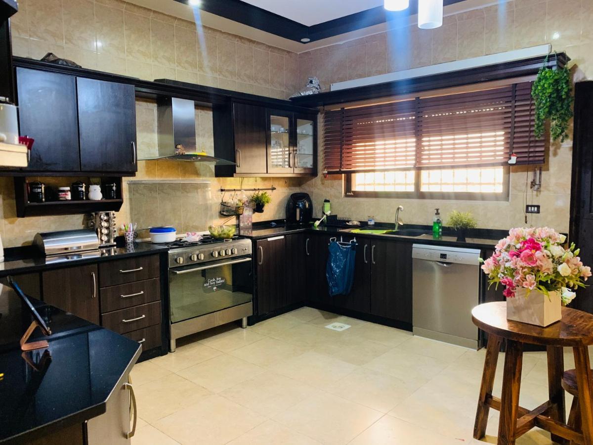 Laura'S Modern Villa Madaba Buitenkant foto