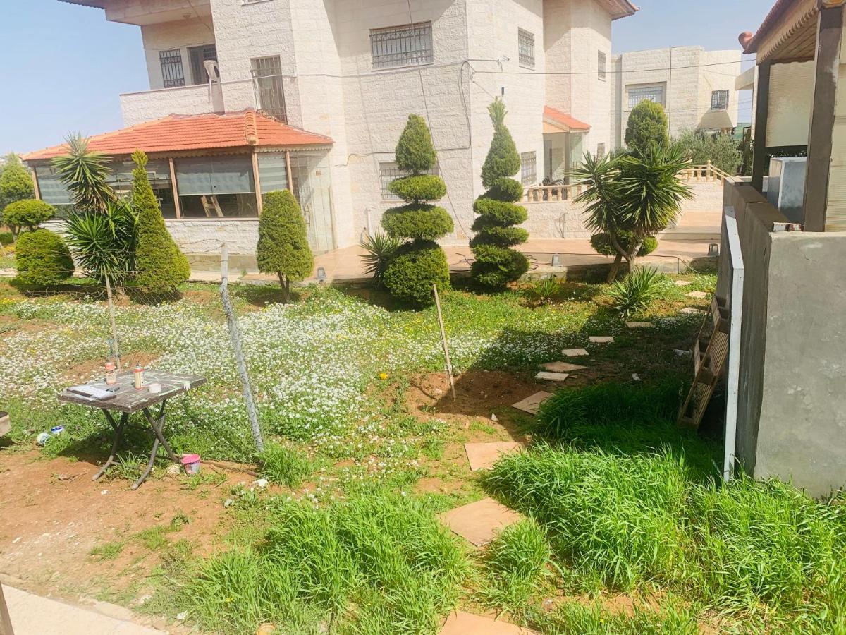 Laura'S Modern Villa Madaba Buitenkant foto